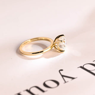 Stunning 1.0 - 2.0 CT Oval Moissanite Engagement Ring with Solitaire Design 9
