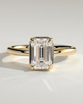2 CT Emerald Solitaire Moissanite Diamond Engagement Ring