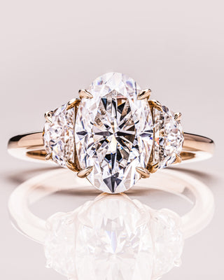 4.0 CT Oval Cut Three Stones Moissanite Engagement Ring