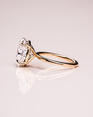 5.18 CT Oval Cut Solitaire Moissanite Engagement Ring