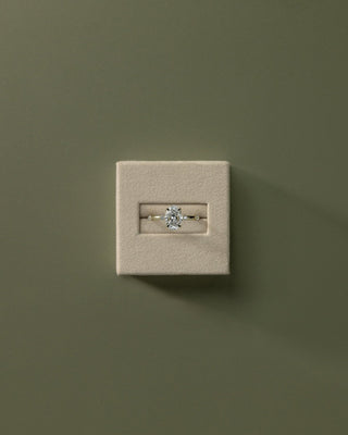 2.0 CT Oval Dainty Moissanite Engagement Ring