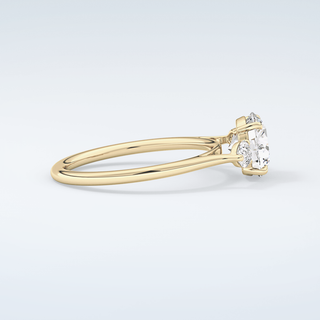 1.5 CT Round Cut Three Stone Moissanite Engagement Ring 4