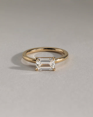 2.0 CT Emerald East West Solitaire Moissanite Engagement Ring