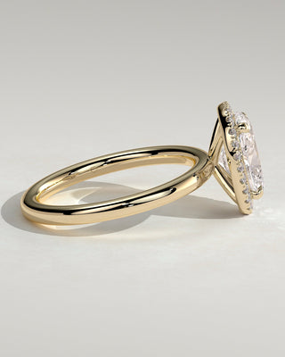 2 CT Oval Halo Moissanite Diamond Engagement Ring