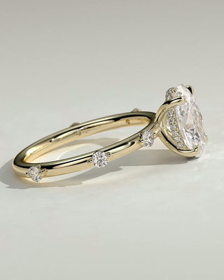 2.0 CT Oval Dainty Moissanite Engagement Ring
