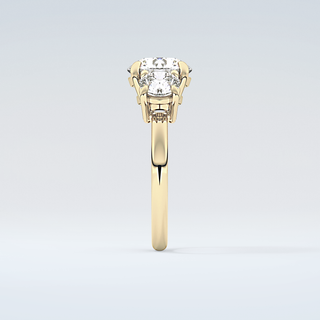 2.0 CT Round Cut Three Stone Moissanite Engagement Ring 5