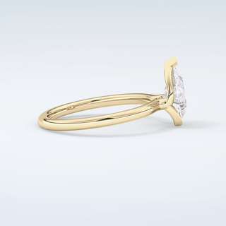 2.0 CT Pear Cut Half Bezel Moissanite Engagement Ring 4