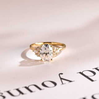 Stunning 1.0 - 2.0 CT Oval Moissanite Engagement Ring with Cluster Design 1