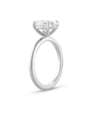 Oval Solitaire Engagement Ring – 2 CT Lab Grown Diamond