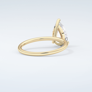 2.0 CT Pear Cut Solitaire Moissanite Engagement Ring 3