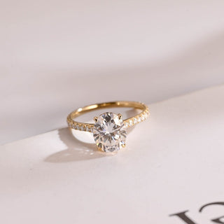Stunning 1.0 - 2.0 CT Oval Moissanite Engagement Ring with Hidden Halo Design 1