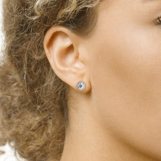 1 TCW Round Cut Halo Stud Moissanite Earrings 1