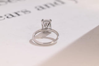 Stunning 1.0 - 2.0 CT Emerald Moissanite Engagement Ring with Hidden Halo Design 3
