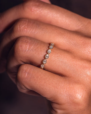 0.8 CT Pear Stones Milgrain Moissanite Wedding Band
