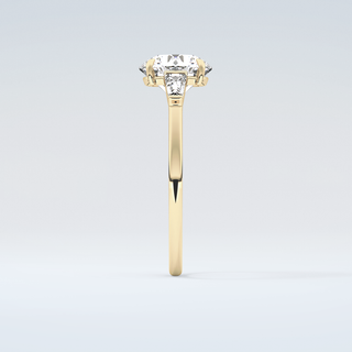 2.0 CT Round Cut Three Stone Moissanite Engagement Ring 5