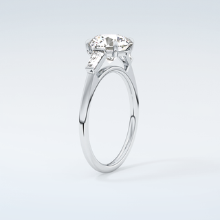 2.0 CT Round Cut Three Stone Moissanite Engagement Ring 18