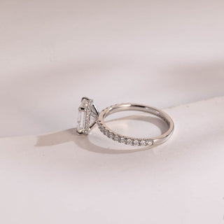 Stunning 1.0 - 2.0 CT Emerald Moissanite Engagement Ring With Hidden Halo & Pave Design 9