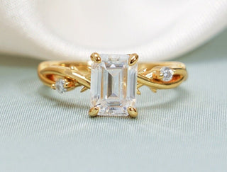 Stunning 1.0 - 2.0 CT Emerald Moissanite Engagement Ring with Twisted Pave Design 1