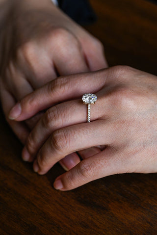 Stunning 1.0 - 2.0 CT Oval Moissanite Engagement Ring with Pave Design 4