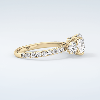 1.5 CT Round Cut Three Stone Moissanite Engagement Ring 4