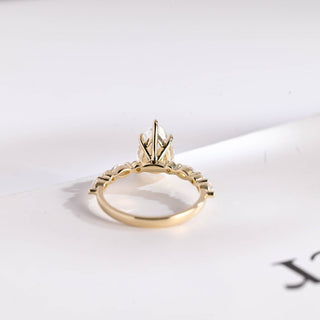 Stunning 1.0 - 2.0 CT Pear Moissanite Engagement Ring with Half Pave Design 5
