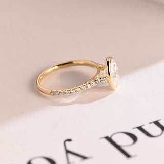 Stunning 1.0 - 2.0 CT Oval Moissanite Engagement Ring with Bezel Design 9