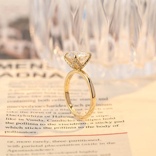 Stunning 3.0 CT Round Moissanite Engagement Ring with Solitaire Design 3