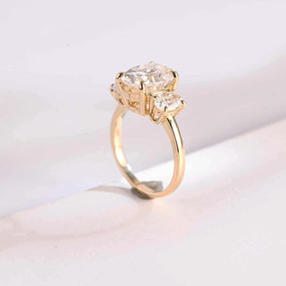 Stunning 1.0 - 2.0 CT Oval Moissanite Engagement Ring with Three Stone Design 7