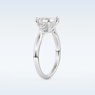 Elegant 1.31 CT Three Stone Engagement Ring Featuring Emerald Moissanite