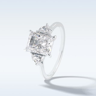 Elegant 2.5 CT Three Stones Engagement Ring Featuring Radiant Moissanite