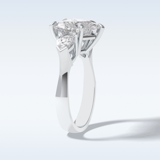 Elegant 3.05 CT Three Stones Engagement Ring Featuring Heart Moissanite