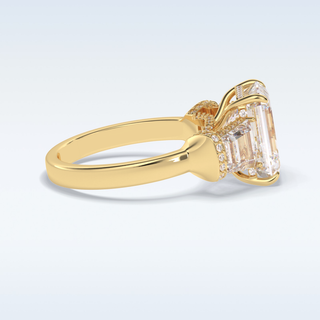 Elegant 4.0 CT Three Stones Engagement Ring Featuring Emerald Moissanite