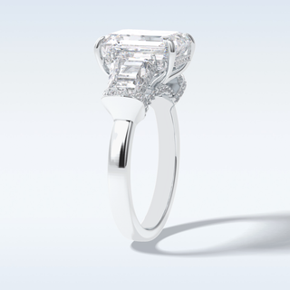 Elegant 4.0 CT Three Stones Engagement Ring Featuring Emerald Moissanite