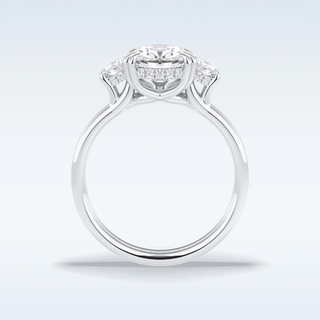Elegant 3.0 CT Three Stones Engagement Ring Featuring Round Moissanite