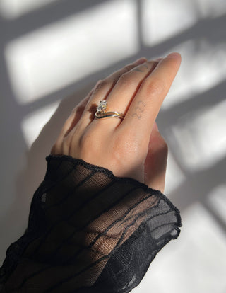 1 CT Oval Cut Solitaire Lab Grown Diamond Ring With Sunrise Styled Classic Wedding Band