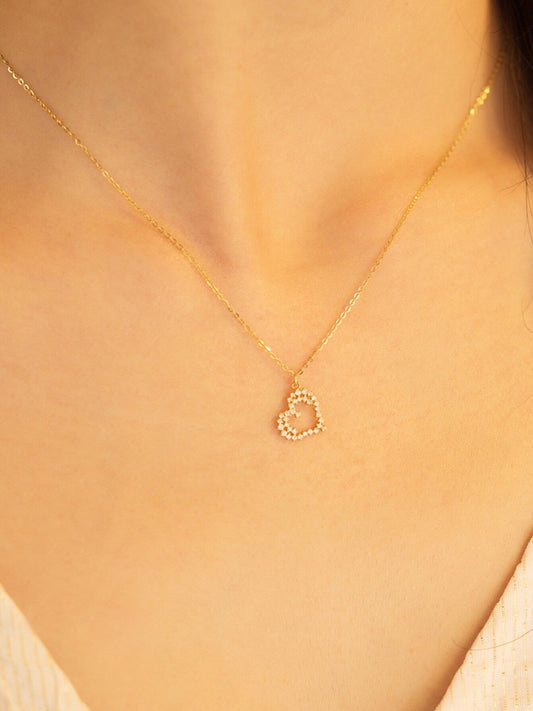 0.15 TCW Round Heart Minimalist Moissanite Necklace