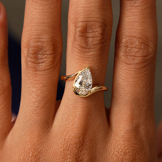 Emerald Pave Engagement Ring – 1 CT Lab Grown Diamond