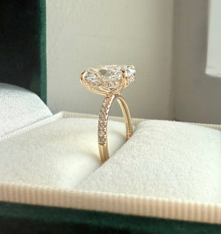 Emerald Pave Engagement Ring – 1 CT Lab Grown Diamond