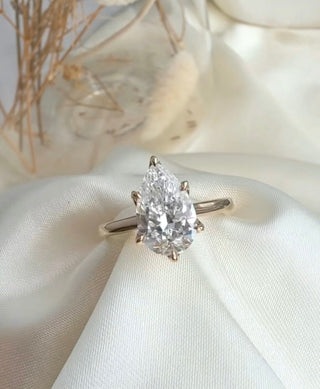Emerald Pave Engagement Ring – 1 CT Lab Grown Diamond