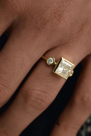 2 CT Round Three Stones Lab Grown Diamond Engagement Ring