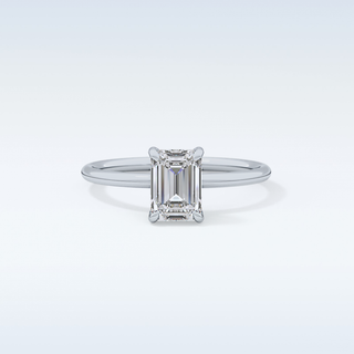 Stunning 1.02 CT Solitaire Engagement Ring Featuring Emerald Moissanite