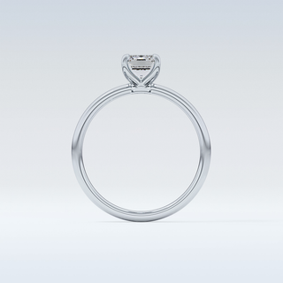 Stunning 1.02 CT Solitaire Engagement Ring Featuring Emerald Moissanite