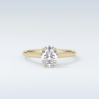Stunning 1.0 CT Cathedral Solitaire Engagement Ring Featuring Oval Moissanite