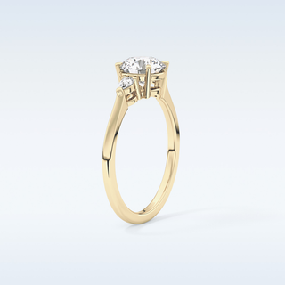 Elegant 1.03 CT Three Stones Engagement Ring Featuring Round Moissanite