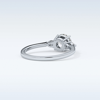 Elegant 1.03 CT Three Stones Engagement Ring Featuring Round Moissanite