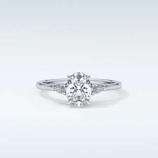 Elegant 1.0 CT Three Stones Engagement Ring Featuring Oval Moissanite