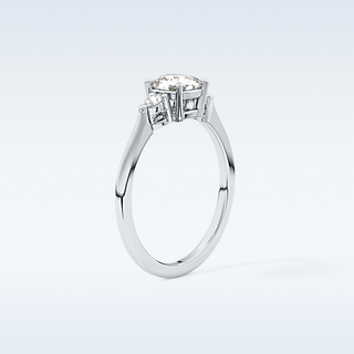 Elegant 0.95 CT Three Stones Engagement Ring Featuring Cushion Moissanite