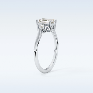Elegant 1.02 CT Three Stones Engagement Ring Featuring Emerald Moissanite