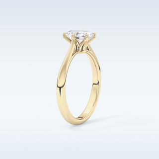 Stunning 1.0 CT Cathedral Solitaire Engagement Ring Featuring Oval Moissanite
