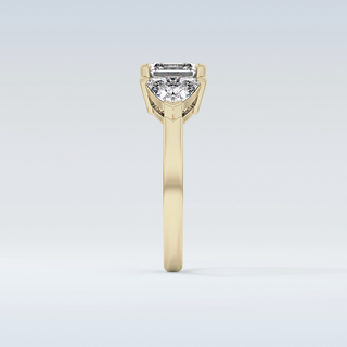 Elegant 1.78 CT Three Stones Engagement Ring Featuring Emerald Moissanite